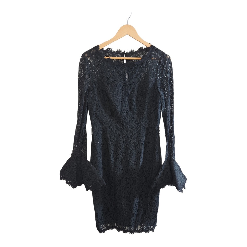 SHANI Black‎ Lace Bell Sleeve Keyhole Neck Cocktail Dress US 6 Goth Witchy
Glam